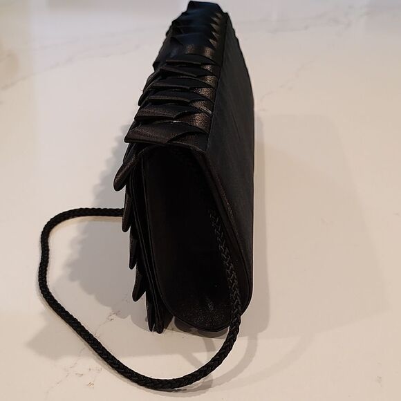 Jessica McClintock Black Pleated Shoulder/Clutch Evening Baguette Bag - Picture 2 of 10